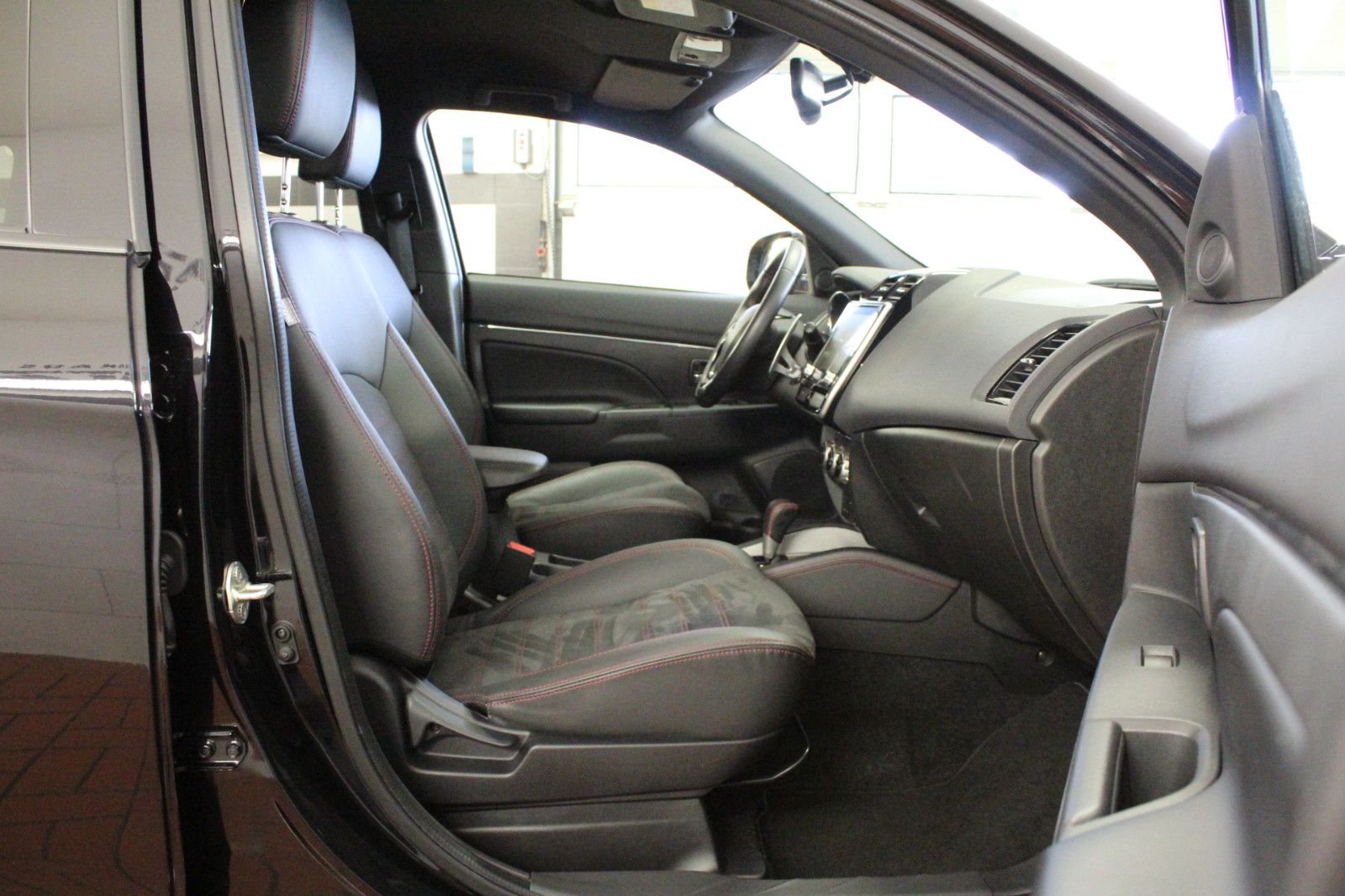 Fahrzeugabbildung Mitsubishi ASX 2.0 MIVEC CVT 2WD Spirit+