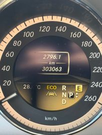 Mercedes E 220 - 9