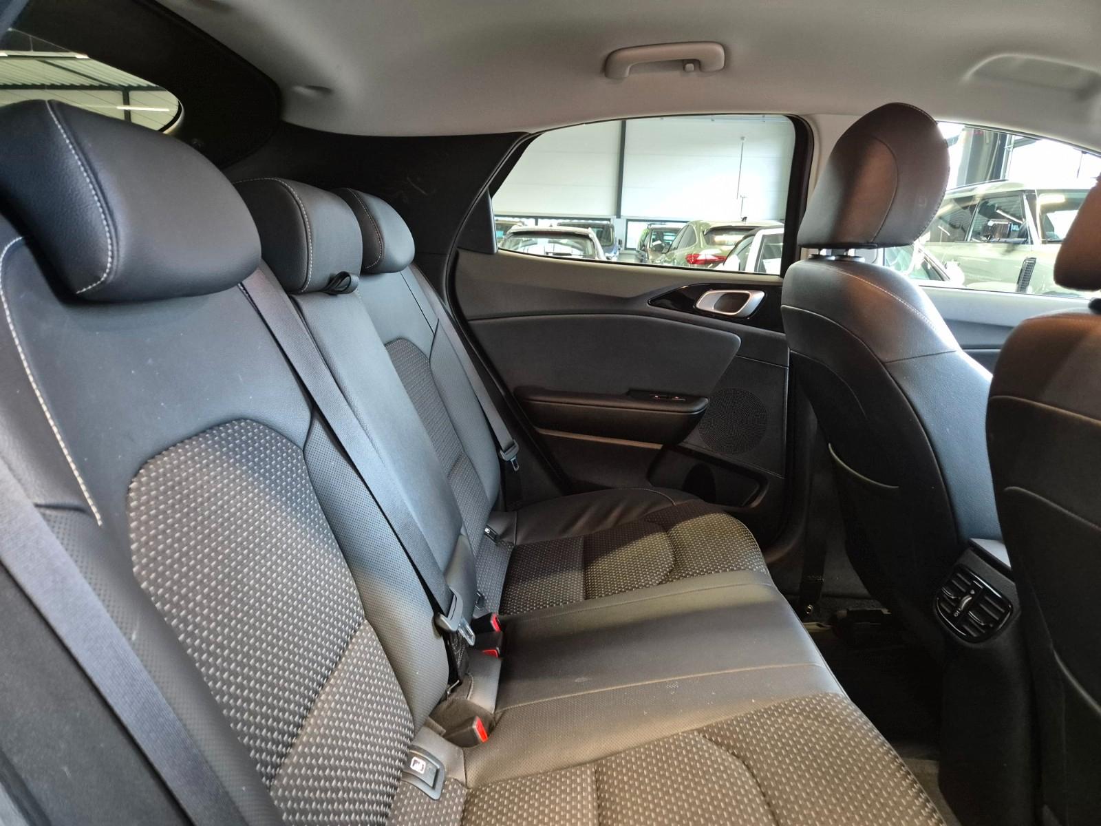 Kia XCEED AUT TEILLEDER NAVI SITZHZ CAMERA SPURPAKET