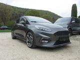 Ford Fiesta ST - Ford Fiesta mit Benzin-Antrieb: Leder