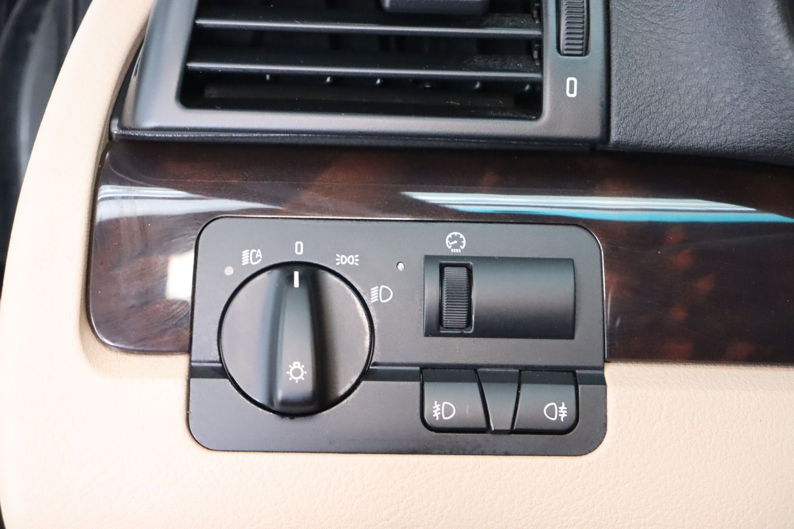 Fahrzeugabbildung BMW 325 Ci * Navi * Xenon * Memory * Leder