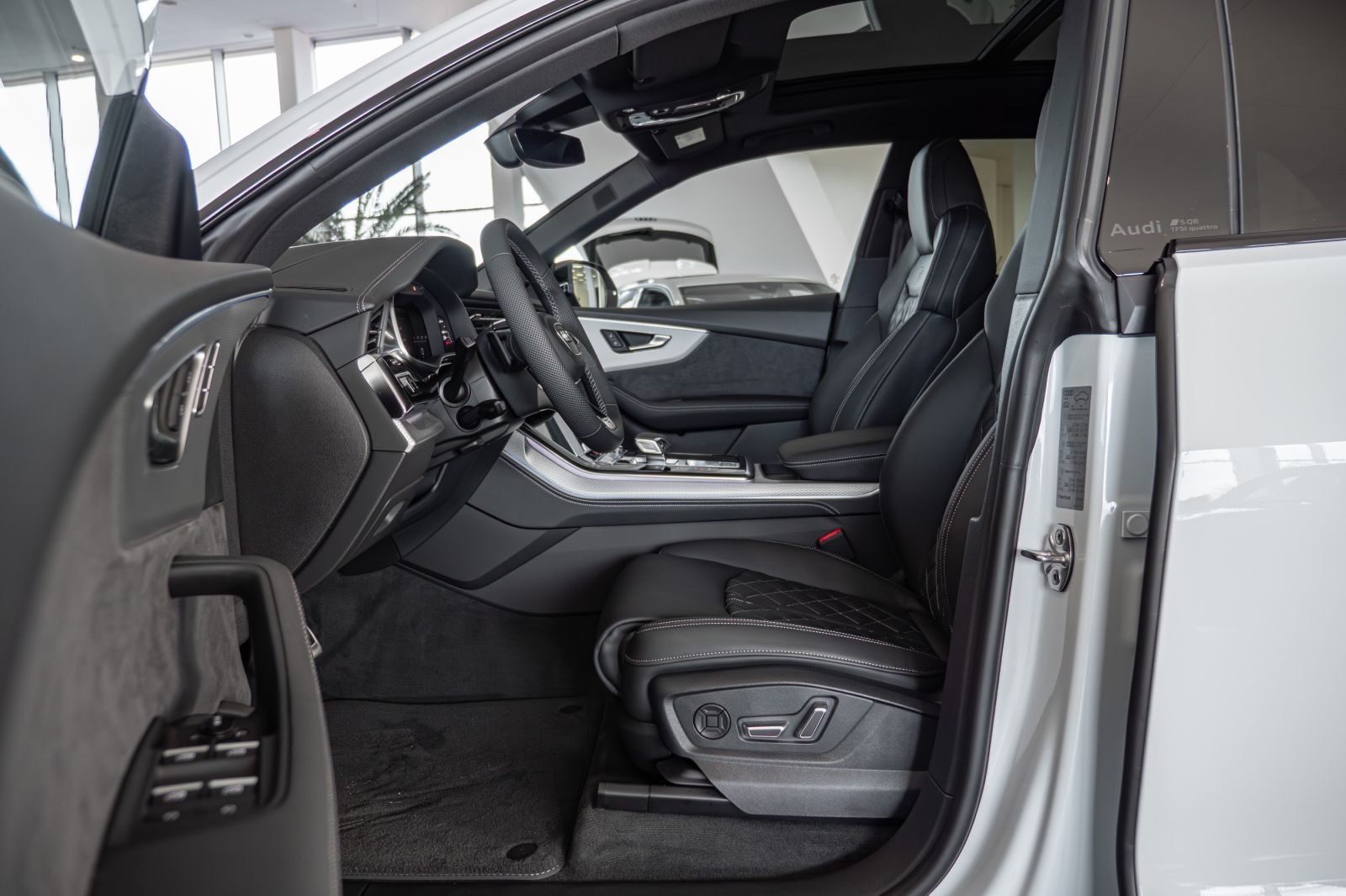 Audi SQ8 - Bild 11