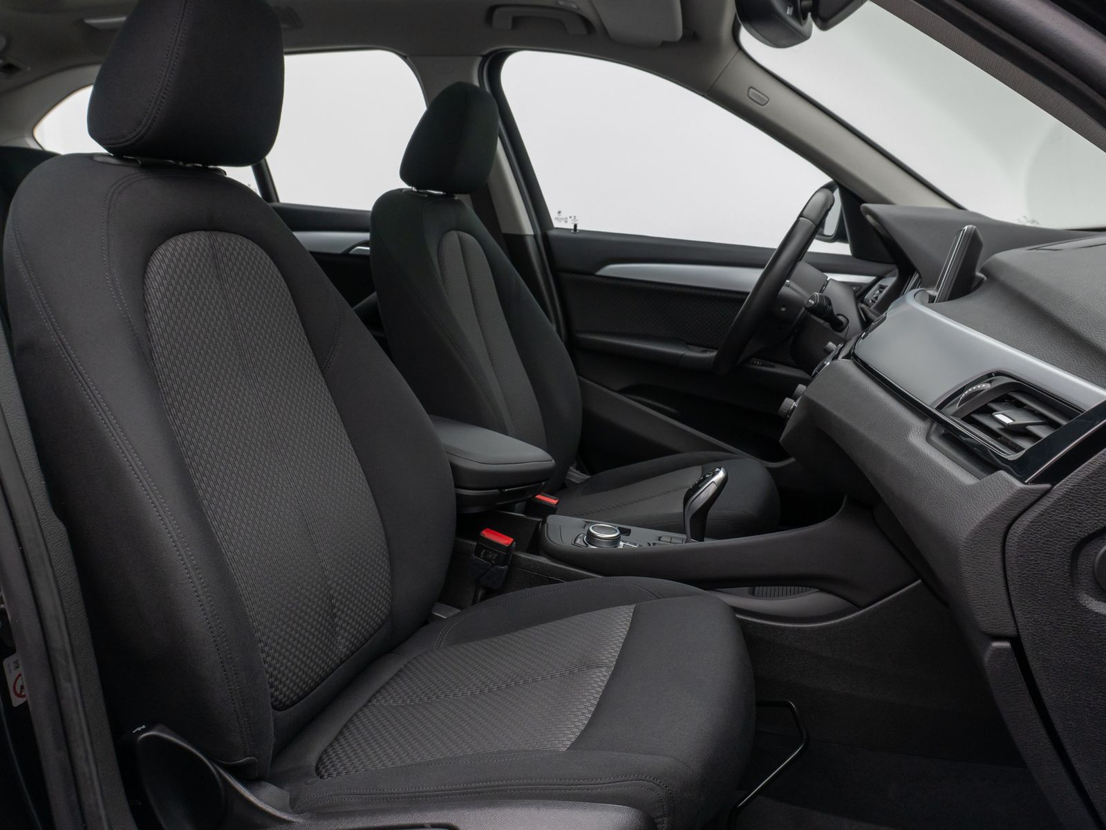 Fahrzeugabbildung BMW X1 sD20i Panorama Navi Lordos DAB HiFi Parkassis