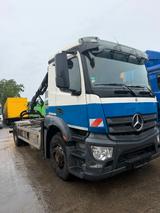 Mercedes-Benz 1824 Antos mit Kran, Greifzange, - Autotransporter