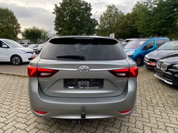 Toyota Avensis - 9