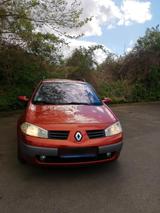 Renault Megane 2 Kombi 1.6 Benziner mit fr... - Renault Megane aus 2005: Kombi