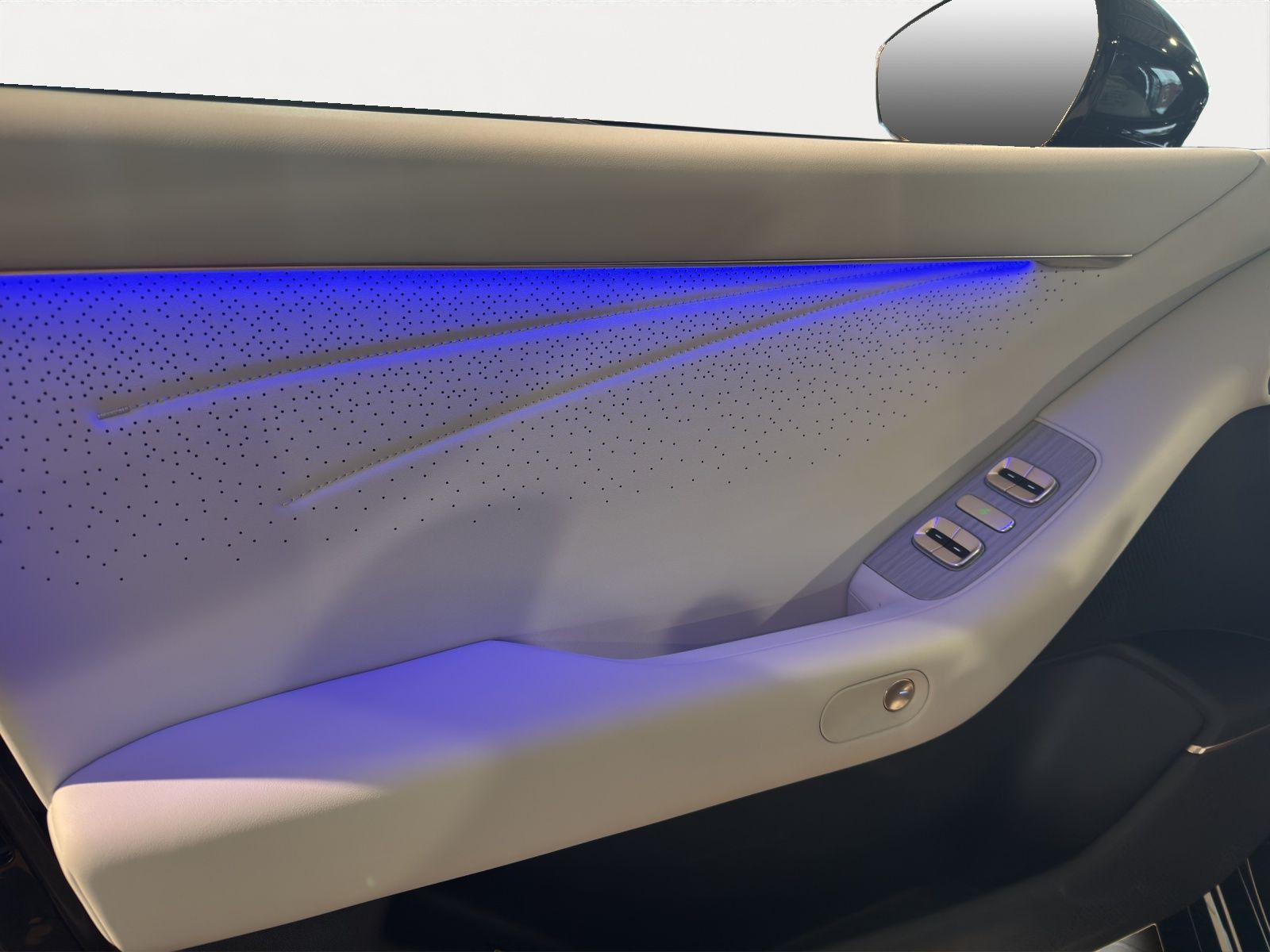 XPENG P7