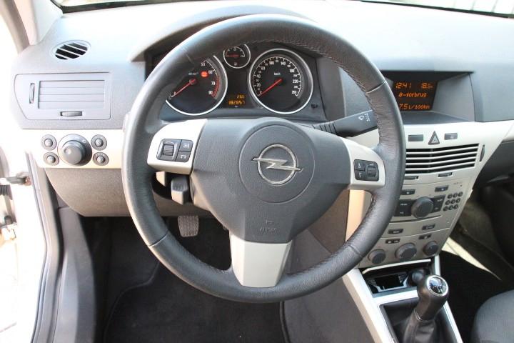 Opel Astra 2007 — photo 13