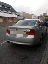 BMW 330i E90 - BMW 330 aus 2005: 330i