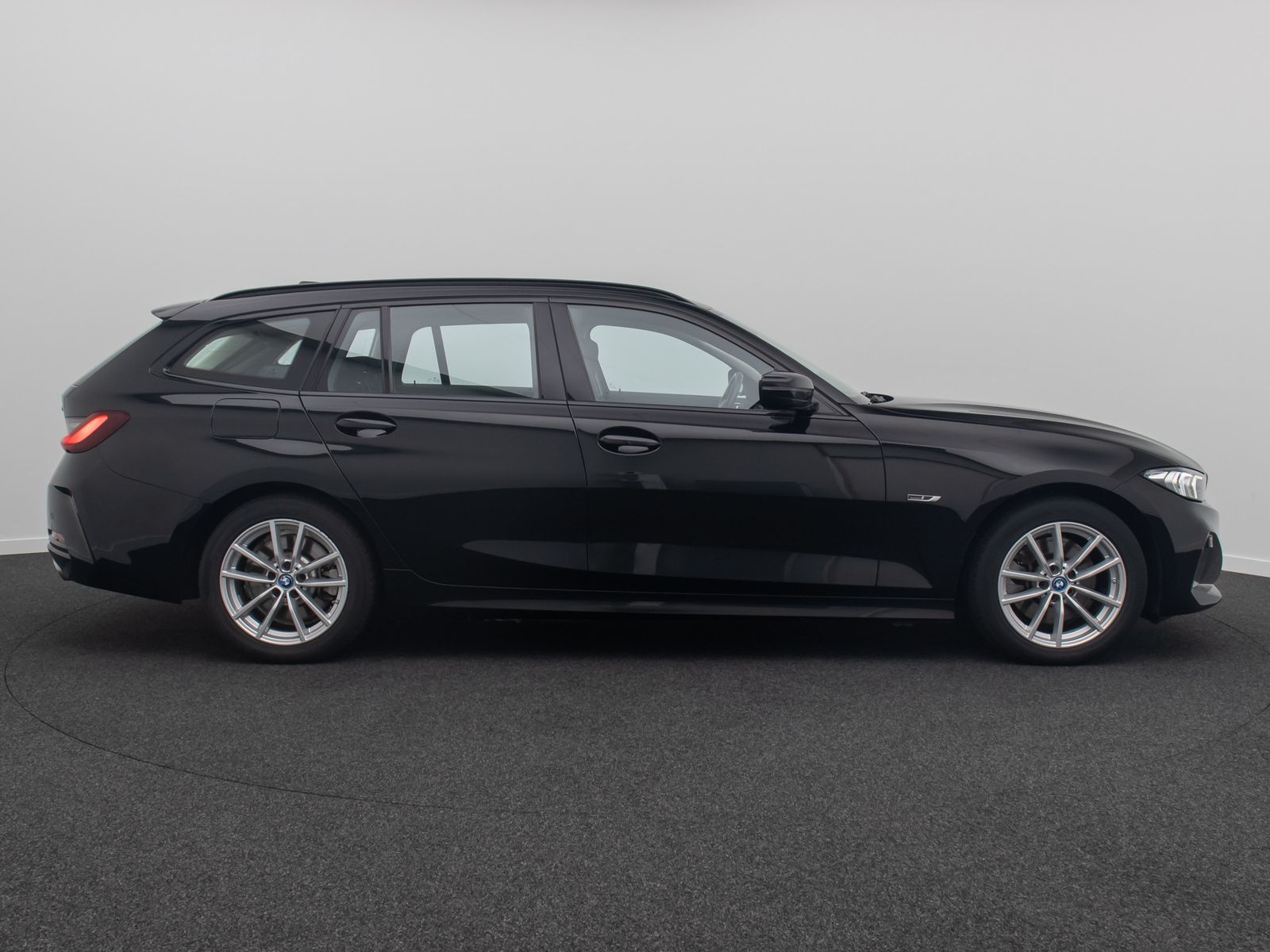 Fahrzeugabbildung BMW 320e Widscreen DAB Cockpit+ PDC GeschwindigReg