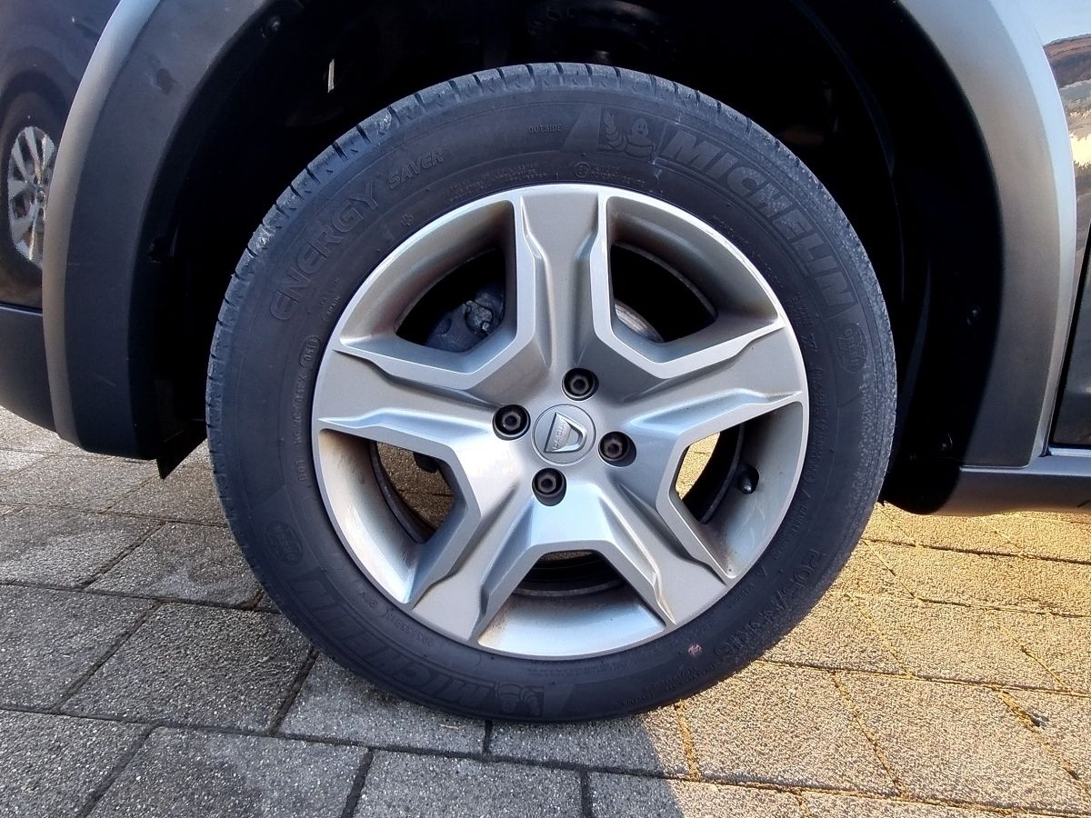 Fahrzeugabbildung Dacia Sandero Stepway Prestige TCe 90