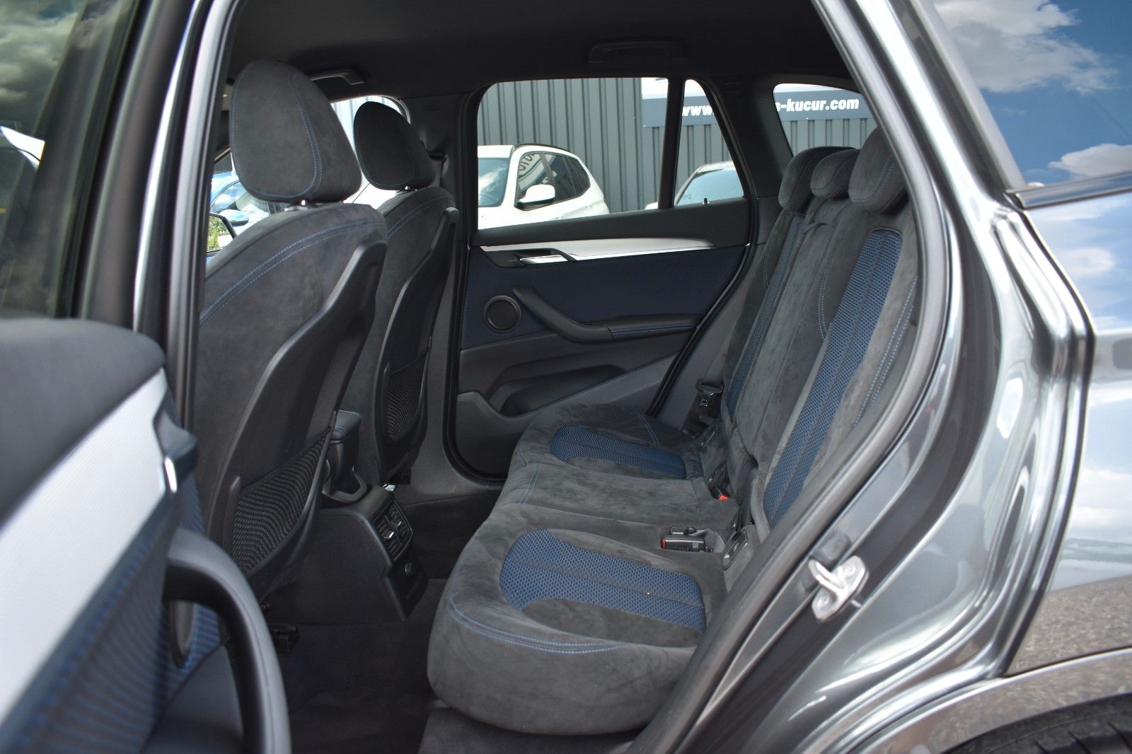 Fahrzeugabbildung BMW X1 Baureihe X1 sDrive 18 d M Sport