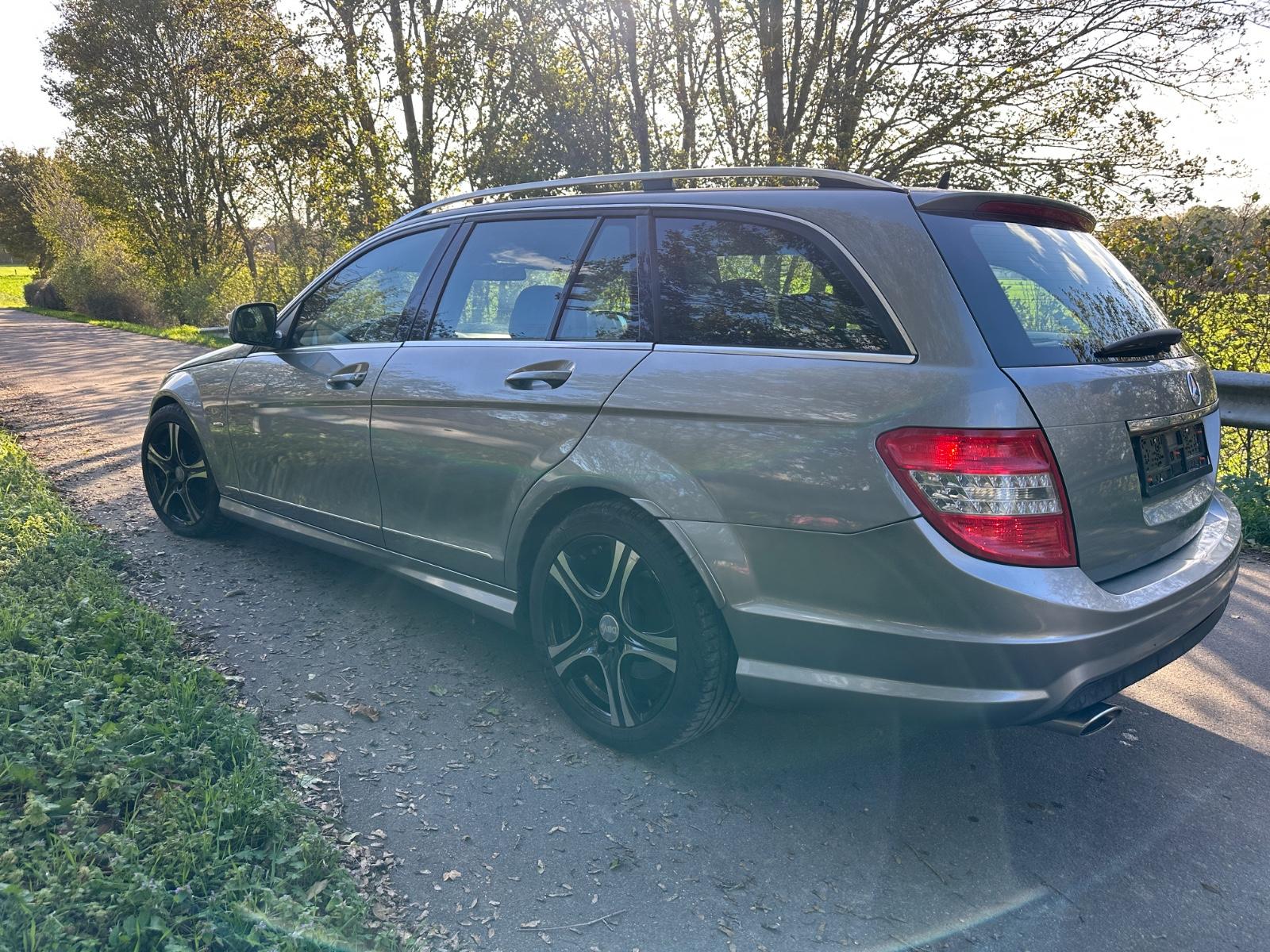 Mercedes-Benz C 320