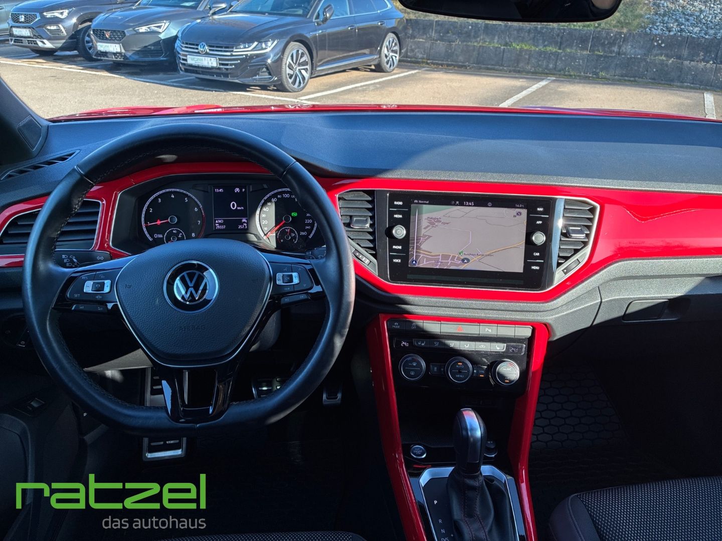 Fahrzeugabbildung Volkswagen T-Roc 1.5 TSI DSG Sport DSG Navi Standh. Schiebe