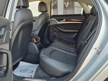 Audi A8 - 12