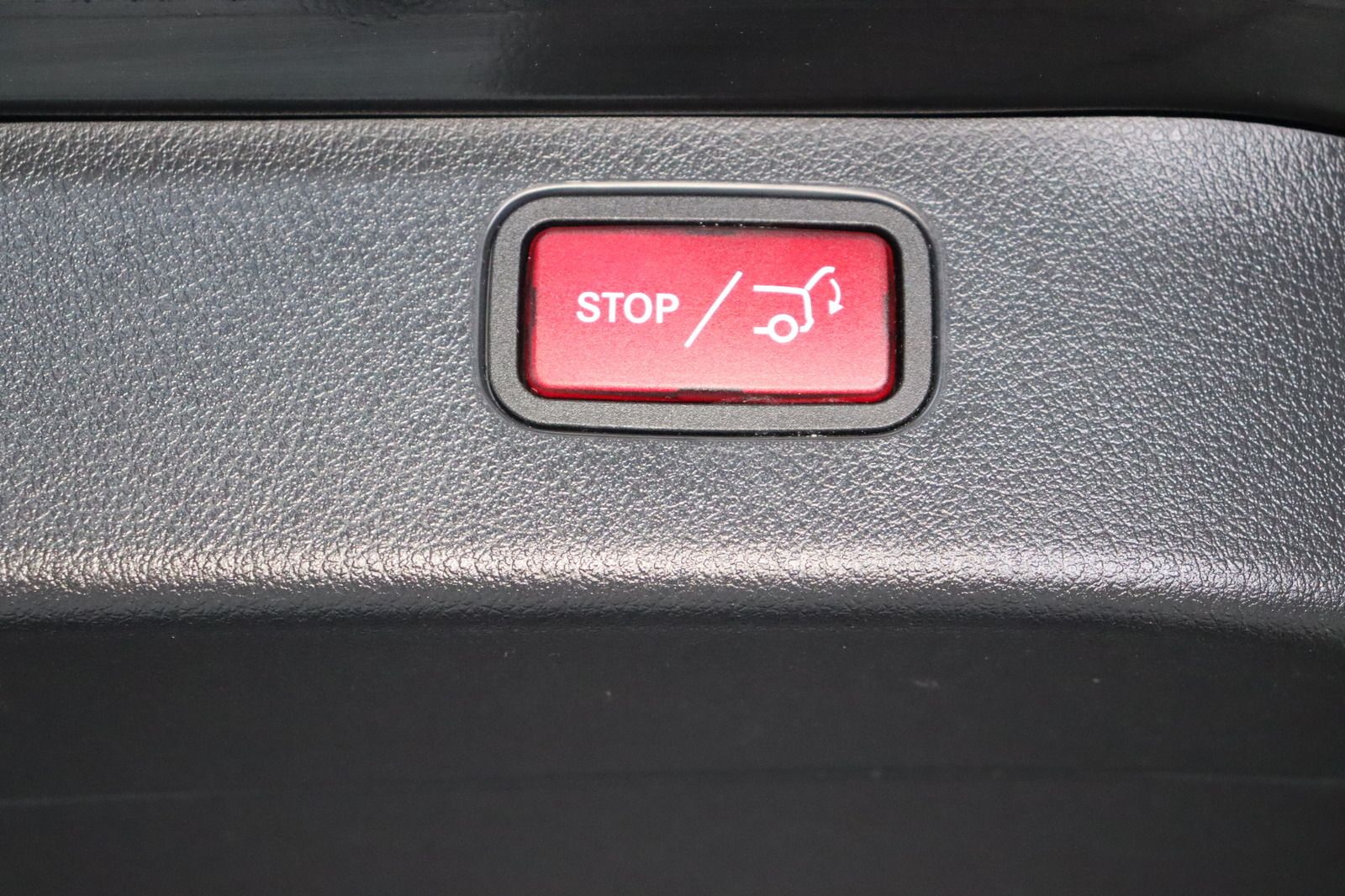 Fahrzeugabbildung Mercedes-Benz C 220 d 4-MATIC Avantgarde T-Modell