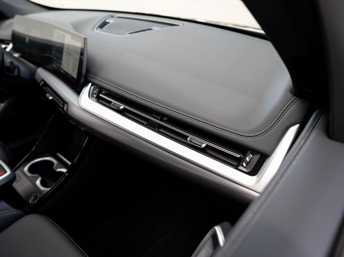 BMW X1 sDrive20i M-Sport AHK PANO ACC KoZg AdLED LRH