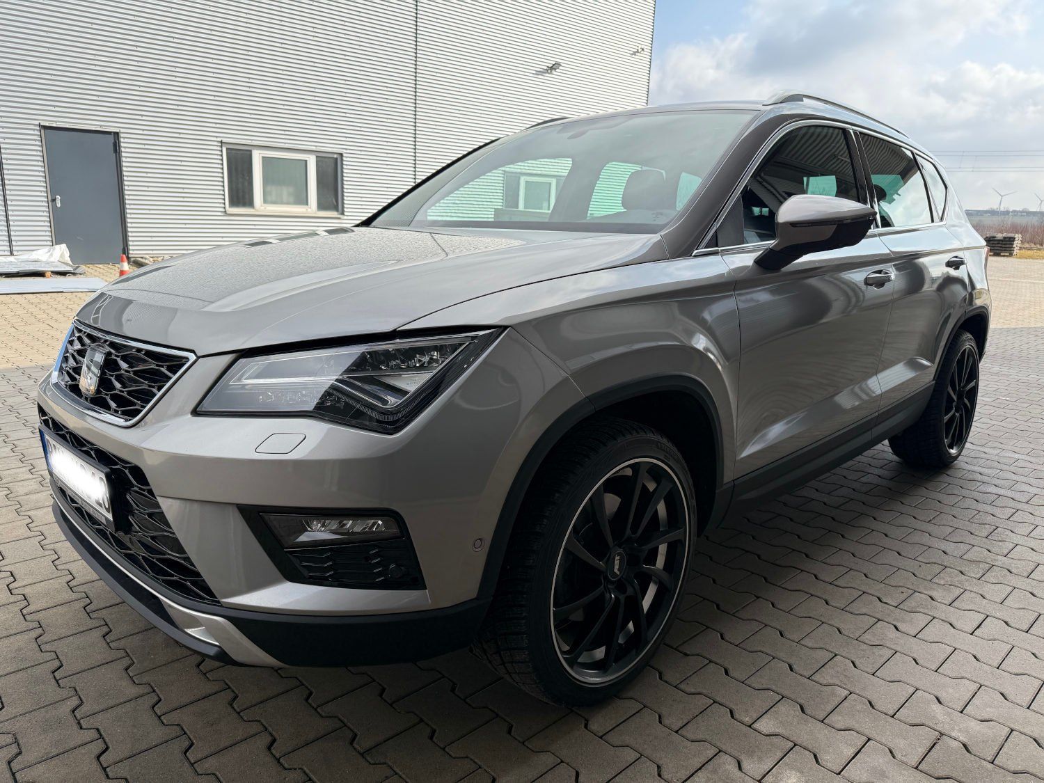SEAT SEAT ATECA AUTOMATIK AHK SEHR GEPFLEGT SPO...