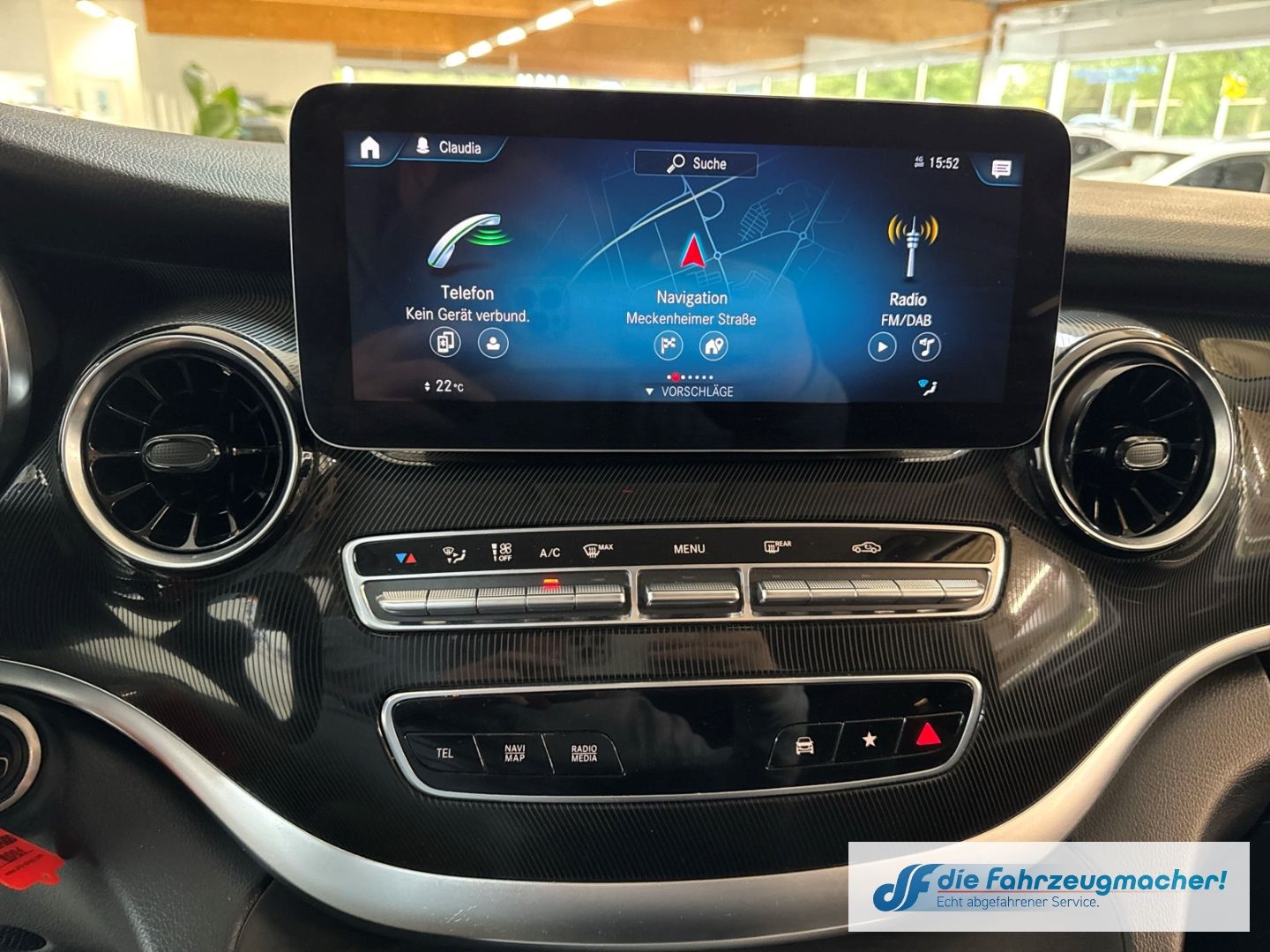 Fahrzeugabbildung Mercedes-Benz V 220 d RISE kompakt Navi Apple CarPlay Android