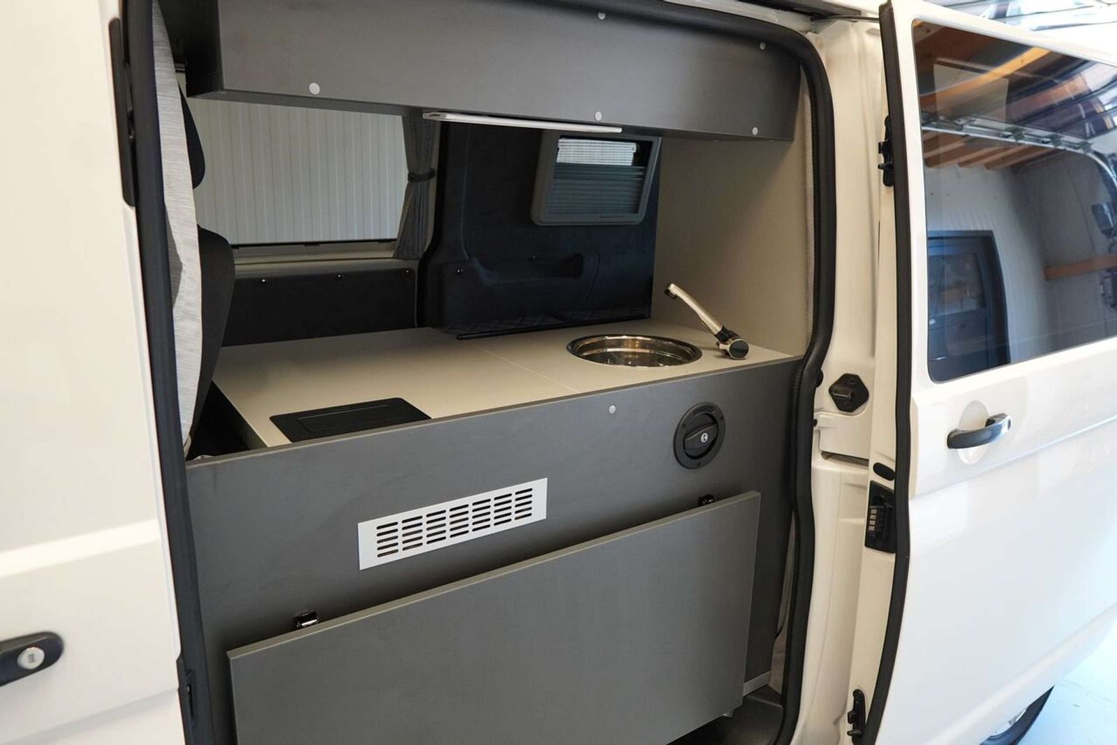 Volkswagen T6 Multivan .12,0 TDI 4MO ''CAMPER-AUSBAU-NEU foto 17