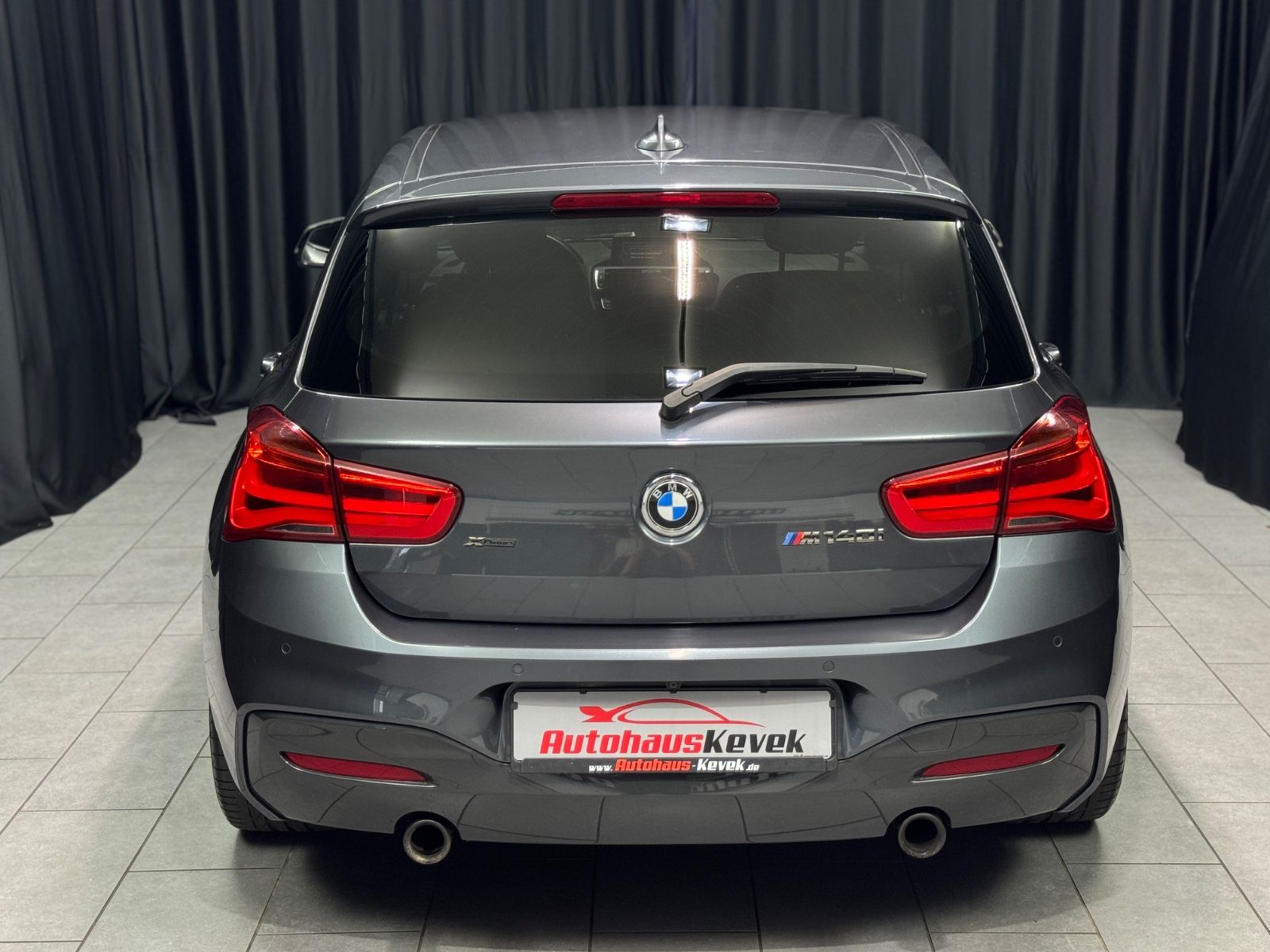 Fahrzeugabbildung BMW M140i xDrive|LEDER|NAVI|SCHIEBEDACH|AUTOMATIK|