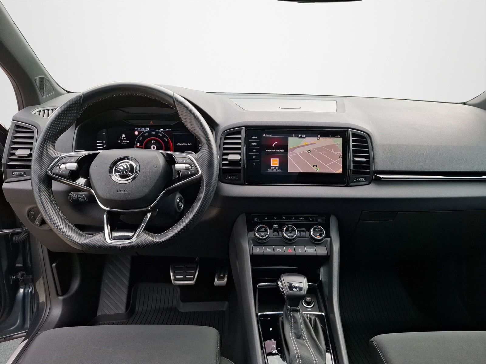 SKODA Karoq 2.0 TSI Sportline 4x4 DSG / PANORAMA / ACC - Image 10