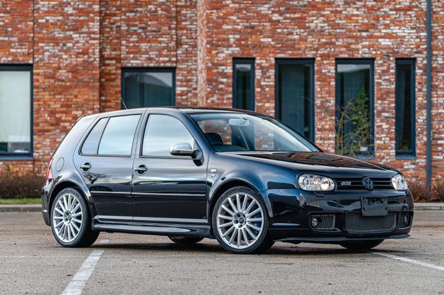 Volkswagen Golf 3.2 R32 4motion (JDM)