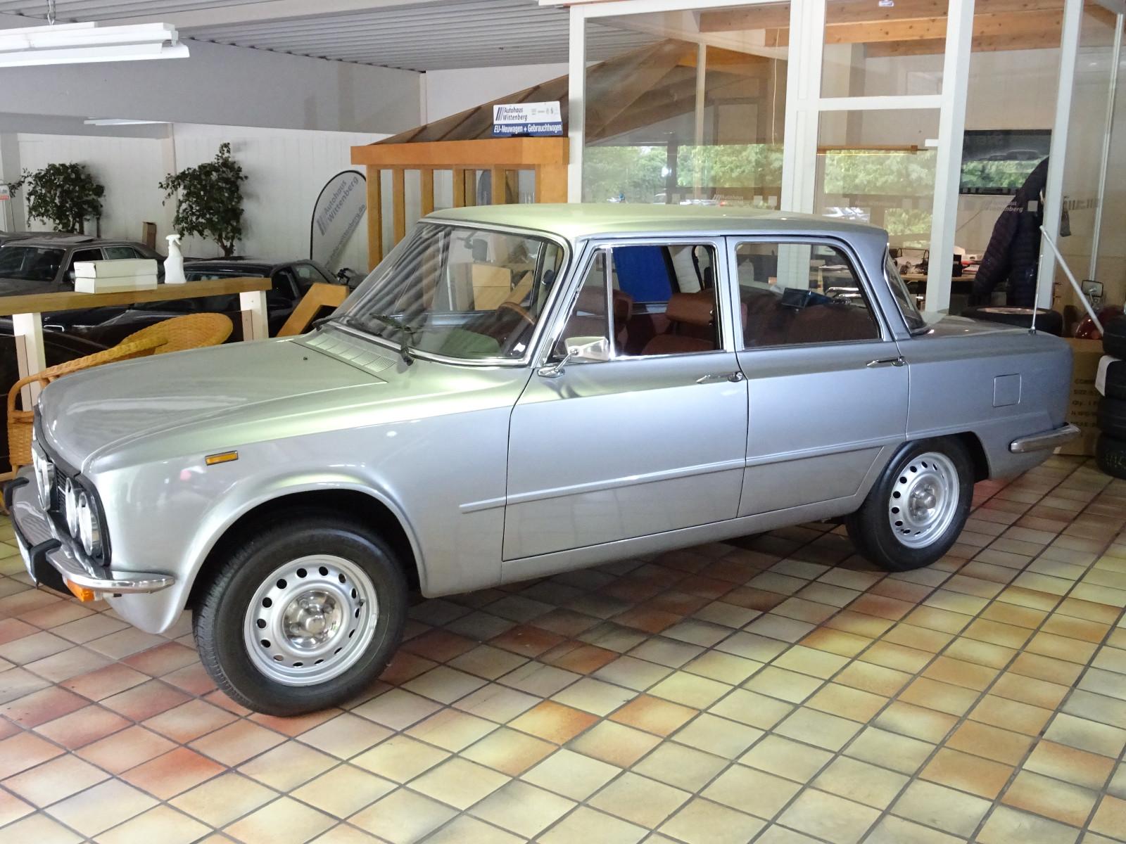 Alfa Romeo Giulia Nuova Super 1300
