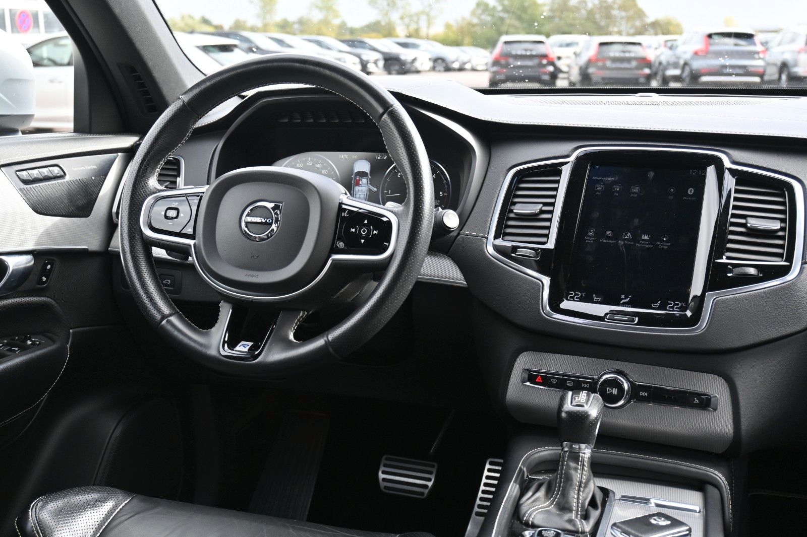 Fahrzeugabbildung Volvo XC90 D5 R-Design*VOLL*PANO*LUFT*255PS*MIETKAUF