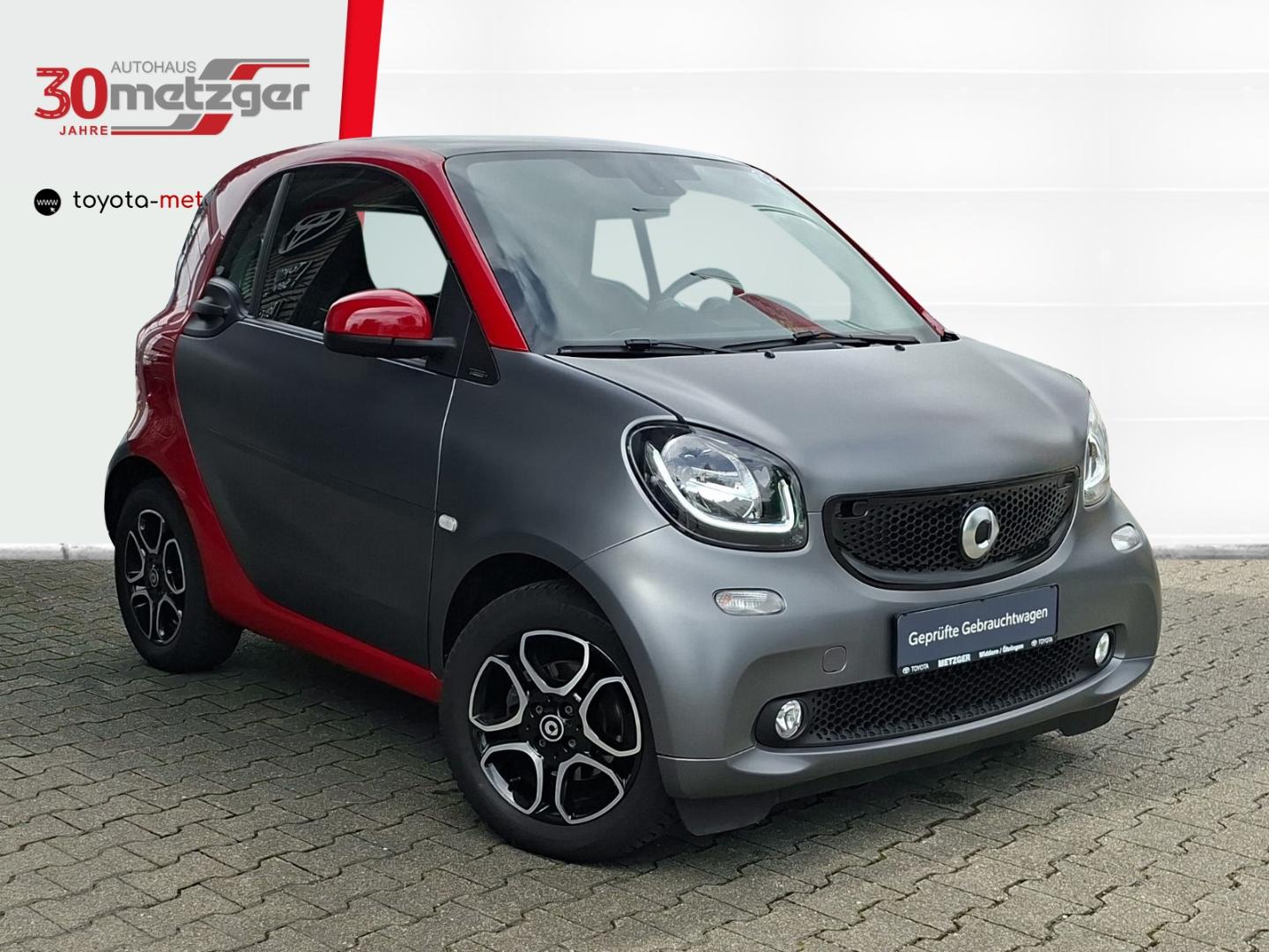 Smart fortwo coupe + Panorama +Navi +Klimaautom +Sitzh