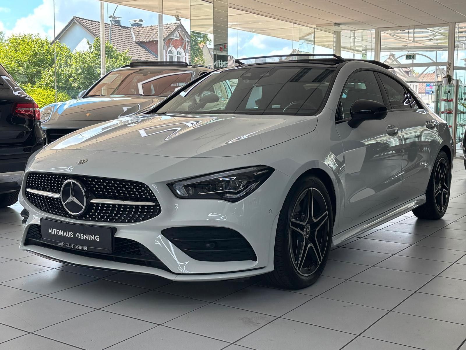 Mercedes-Benz CLA 200 AMG PANO WIDESCREEN CARPLAY MULTIBEAM foto 3