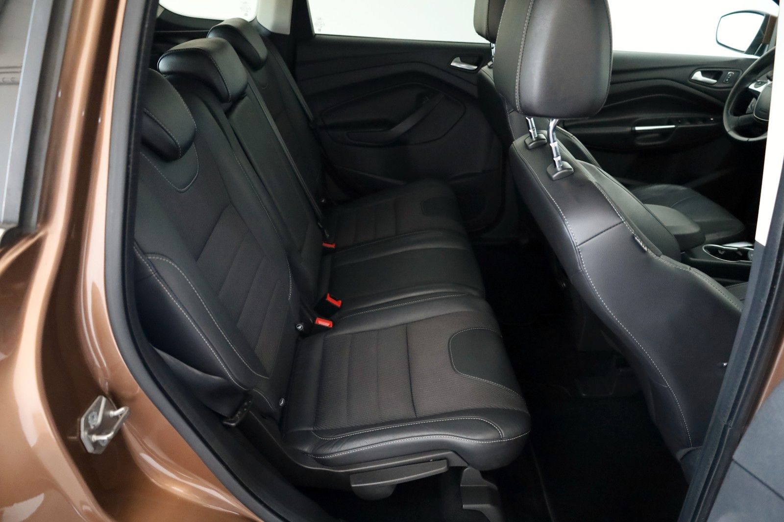 Fahrzeugabbildung Ford Kuga Titanium T.Leder,PSC,AHK,Standheizung,SR+WR