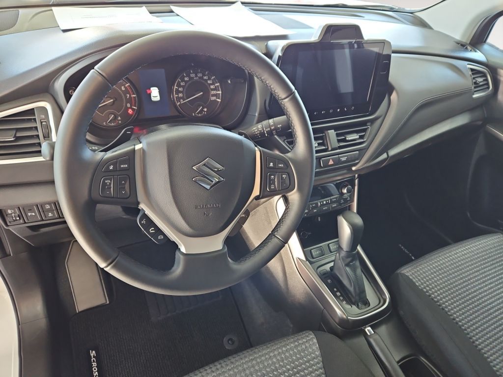 Fahrzeugabbildung Suzuki S-Cross 1.4 Automatik Comfort Navi LED PDC Rückf