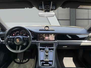 Porsche Panamera - 12
