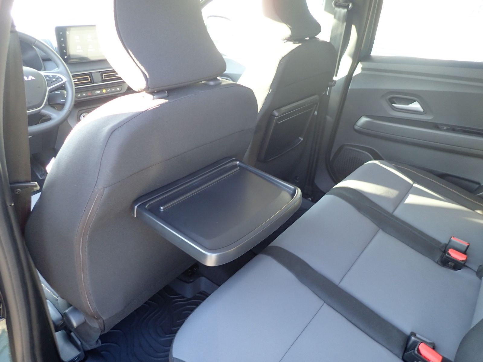 Fahrzeugabbildung Dacia Jogger TCe 110 EXTREME+/7-SITZ/SHZ/EPH/RFK/NAVI/