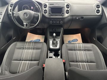 Volkswagen Tiguan - 12