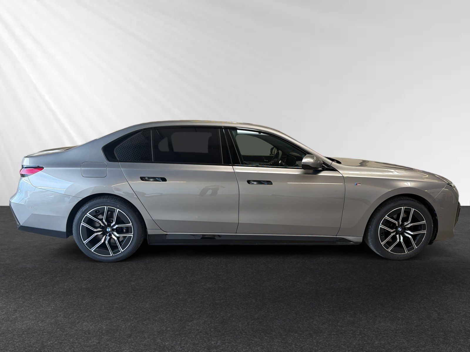 BMW 750 - Bild 2