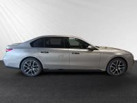 BMW 750 - Vorschau Bild 2