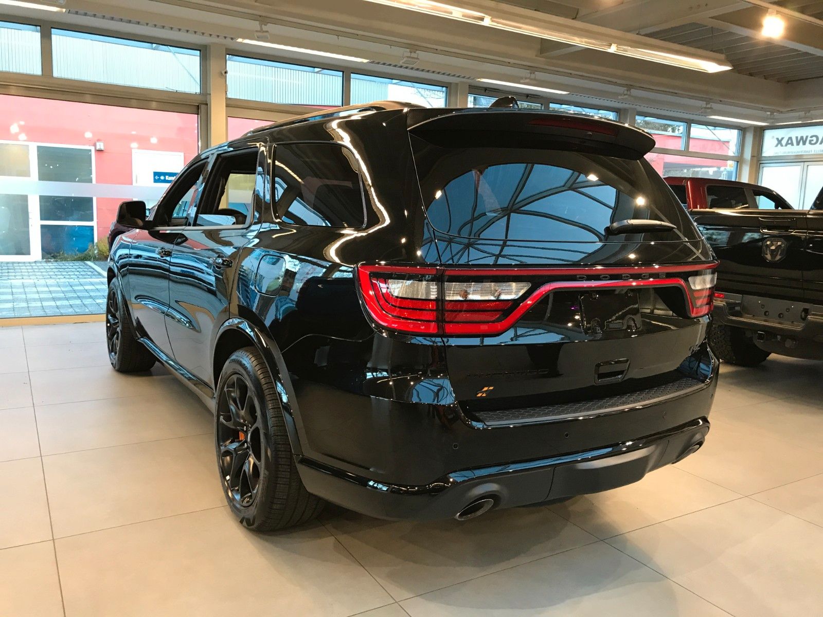 Fahrzeugabbildung Dodge Durango R/T  *7-SITZER*LPG*AHK*Hemi-Orange*