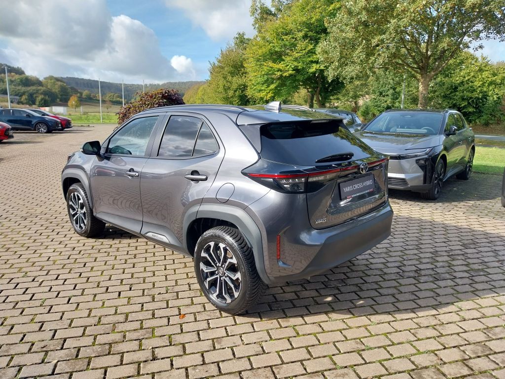 Toyota Yaris Cross Hybrid 130 1.5 VVT-i Team Deutschlan imagem 3