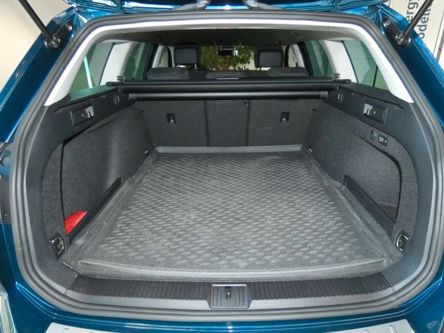 Passat Variant 1.5 TSI Business AHK SHZ ACC