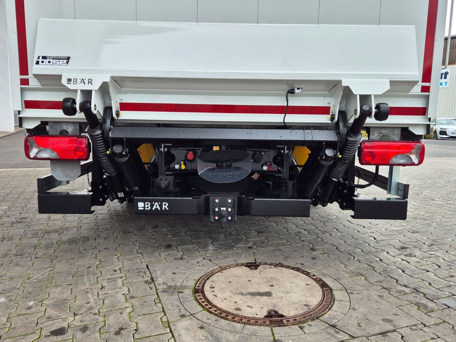 Fahrzeugabbildung Iveco Eurocargo ML120EL25/P Böse Schiebeplanen LBW AHK