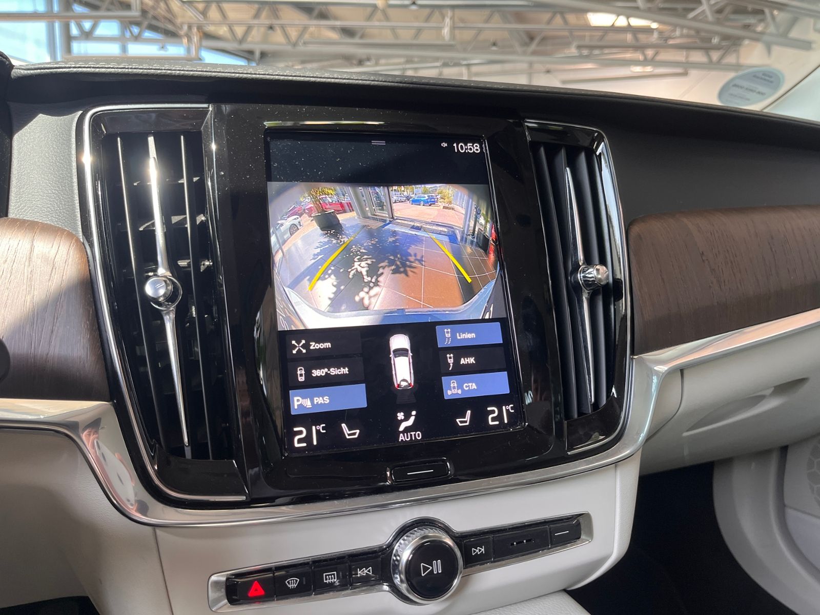 Fahrzeugabbildung Volvo V90 Kombi Inscription LED NAVI LEDER AHK