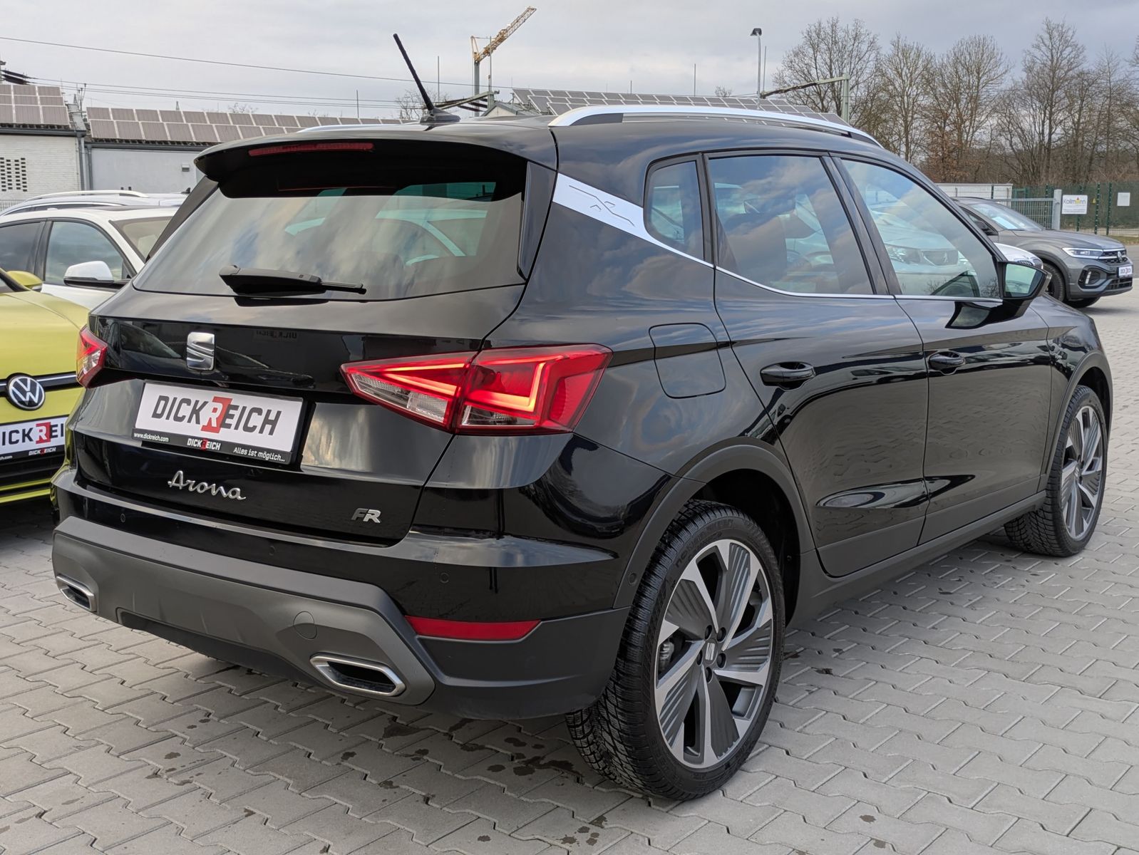 Fahrzeugabbildung SEAT Arona 1.5 TSI FR DSG AHK*ACC*LED*APP*DAB*KAMERA