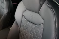 AUDI Q8 60 TFSI e | B&O | HuD | Pano | Nardo | SOFORT AUDI Q8 60 TFSI e | B&O | HuD | Pano | Nardo | SOFORT