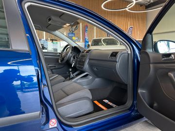 MYAUTOCENTER – Gebraucht- und Jahreswagen mit Werkstattservice in Pfaffenhofen Volkswagen Golf V Lim. Trendline *TÜV*Klima*