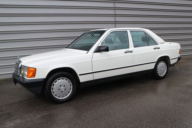 Mercedes-Benz 190E original 23500 KM Vollausstattung!!!