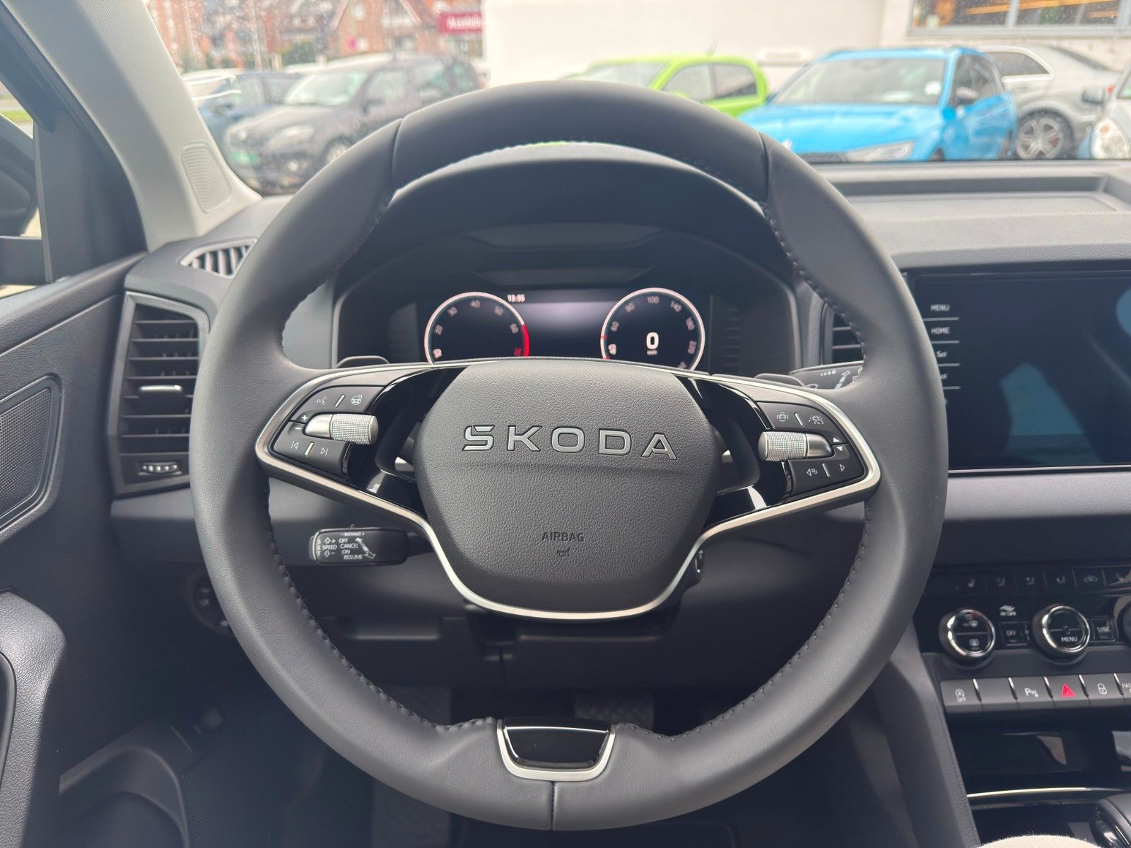 Fahrzeugabbildung SKODA Karoq Balance 1,5 TSI 110 kW 7-Gang-DSG