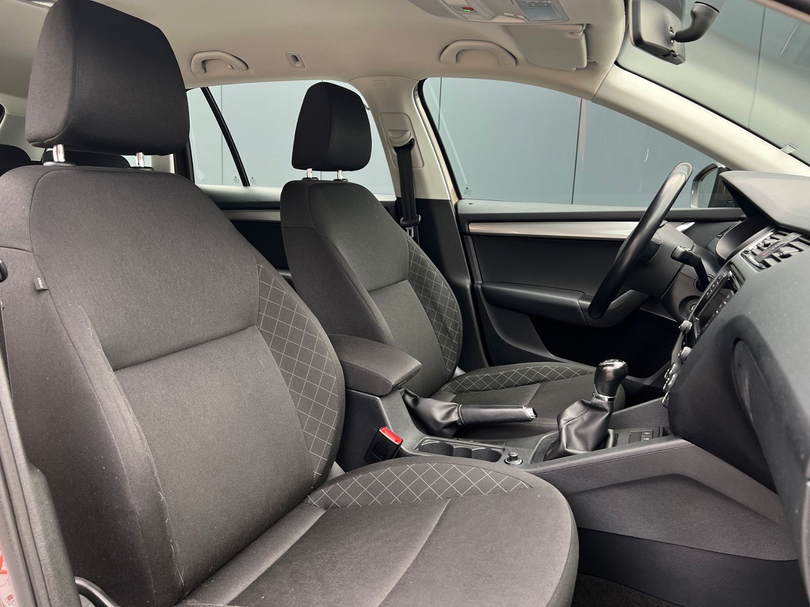 Fahrzeugabbildung SKODA Octavia III Combi Active 1.4 TSI