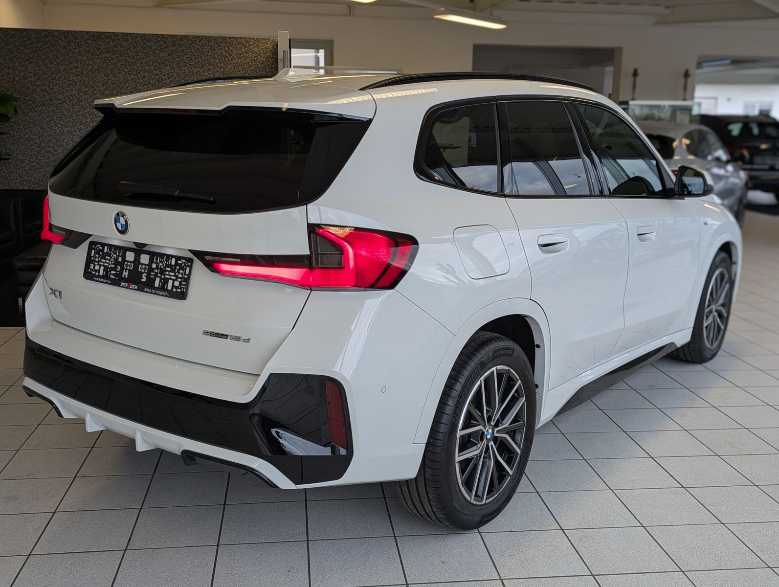 BMW X1 18 d M-Sport Pano Premium-Travel-Paket AHK - Image 7